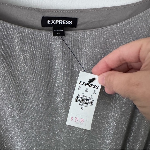 NWT Express Silver sparkly drapey blouse Size XL - Picture 4 of 9